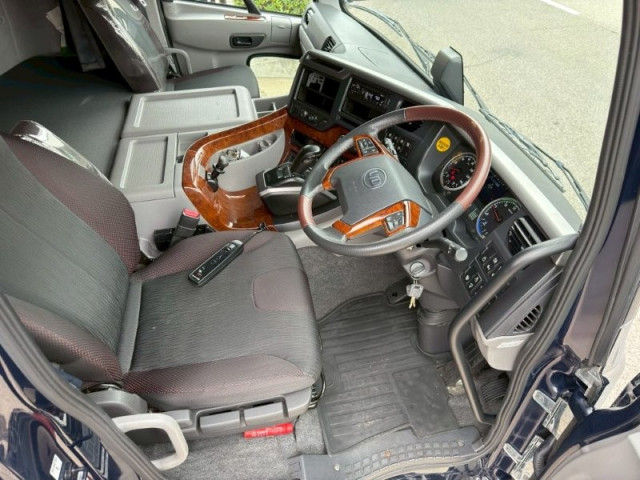 UDトラックス（日産） クオン 大型 ウィング 2PG-CD5CA(101521) 27枚目