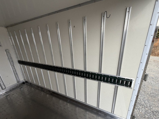 三菱ふそう キャンター 小型 冷蔵冷凍バン TPG-FBA00(101523) 12枚目