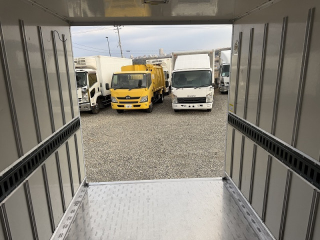 三菱ふそう キャンター 小型 冷蔵冷凍バン TPG-FBA00(101523) 14枚目