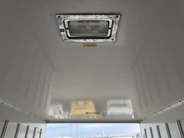 三菱ふそう キャンター 小型 冷蔵冷凍バン TPG-FBA00(101523) 16枚目
