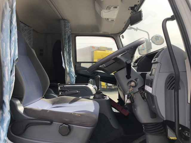 三菱ふそう ファイター 中型 バン TKG-FK64F(101524) 28枚目