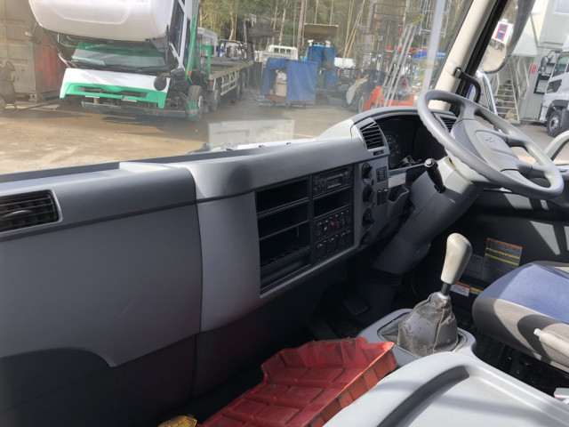 三菱ふそう ファイター 中型 バン TKG-FK64F(101524) 37枚目