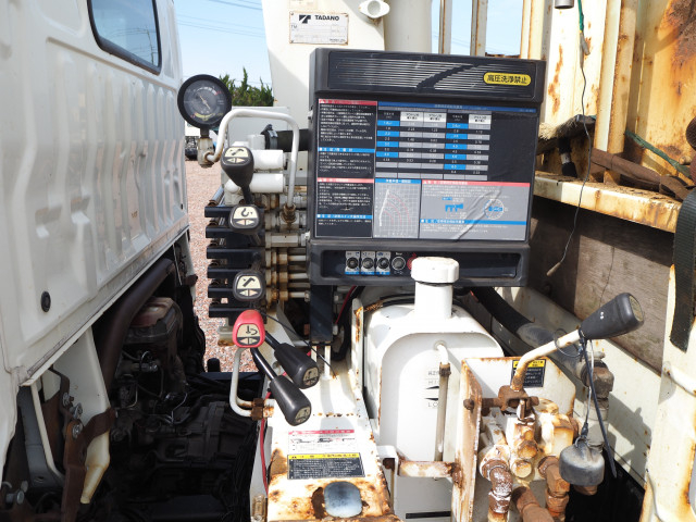 日野 デュトロ 小型 平ボディ（クレーン付） TKG-XZU695M(101527) 15枚目