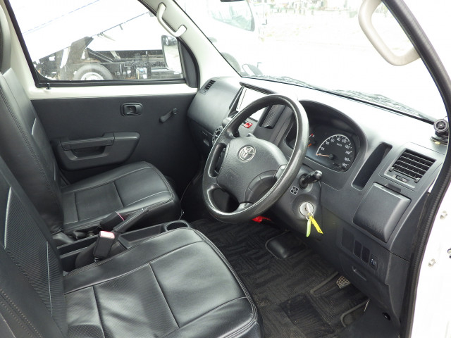 トヨタ タウンエース 小型 平ボディ DBF-S402U(101530) 6枚目