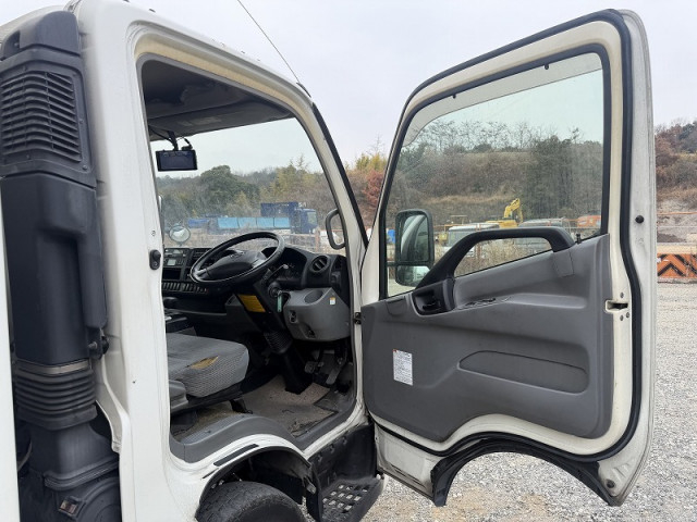 日野 デュトロ 小型 冷蔵冷凍バン TQG-XKU710M(101532) 18枚目