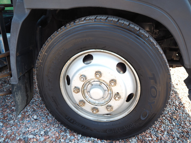 いすゞ ギガ 大型 タンクローリー PDG-CYM77P8(101538) 9枚目