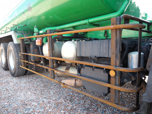 いすゞ ギガ 大型 タンクローリー PDG-CYM77P8(101538) 10枚目