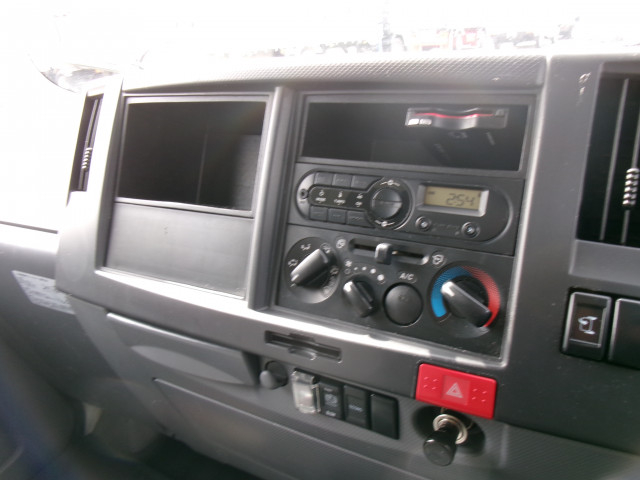 いすゞ エルフ 小型 バン TRG-NLR85AN(101541) 14枚目