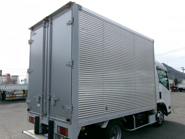 いすゞ エルフ 小型 バン TRG-NLR85AN(101541) 19枚目