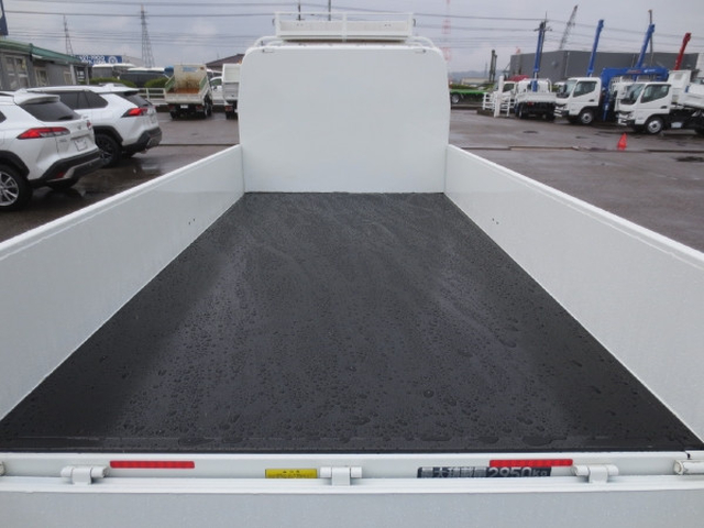 三菱ふそう キャンター 小型 平ボディ 2RG-FBAV0(101582) 10枚目