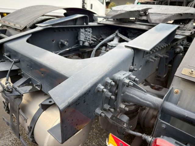 UDトラックス（日産） クオン 大型 トラクタ 2RG-GK5DAB(101583) 7枚目