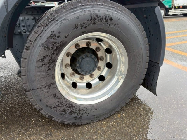 UDトラックス（日産） クオン 大型 トラクタ 2RG-GK5DAB(101583) 12枚目