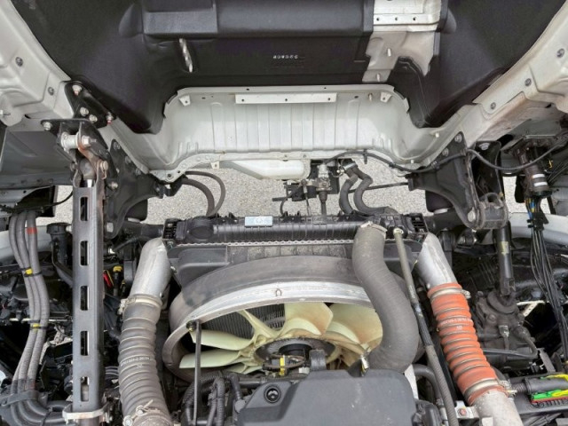 UDトラックス（日産） クオン 大型 トラクタ 2RG-GK5DAB(101583) 16枚目