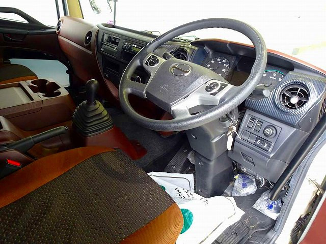 日野 レンジャー 中型 ウィング 2PG-FD2ABA(101644) 5枚目