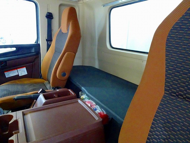 日野 レンジャー 中型 ウィング 2PG-FD2ABA(101644) 9枚目