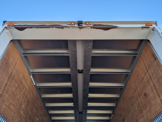 日野 プロフィア 大型 ウィング 2DG-FW1AHG(101646) 11枚目