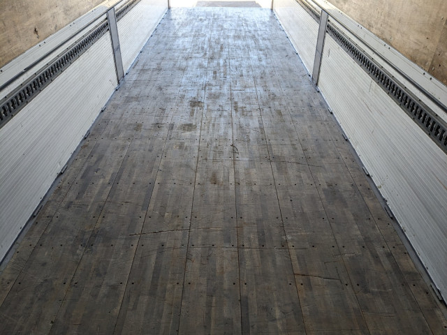 日野 プロフィア 大型 ウィング 2DG-FW1AHG(101646) 17枚目