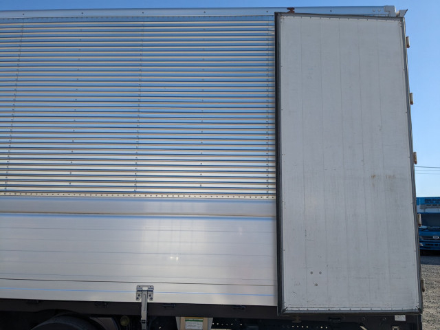 日野 プロフィア 大型 ウィング 2DG-FW1AHG(101646) 20枚目