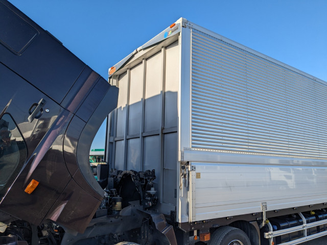 日野 プロフィア 大型 ウィング 2DG-FW1AHG(101646) 45枚目