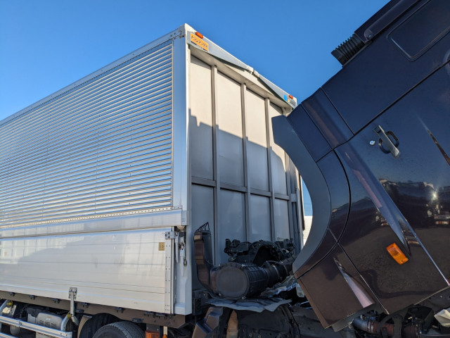 日野 プロフィア 大型 ウィング 2DG-FW1AHG(101646) 48枚目