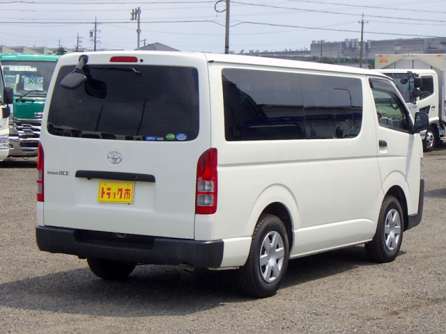 トヨタ レジアスエース 小型 バン CBF-TRH200V(110089) 29枚目