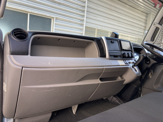 三菱ふそう キャンター 小型 バン TPG-FEB50(101688) 21枚目