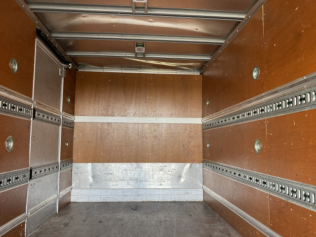 三菱ふそう キャンター 小型 バン TPG-FEB50(101688) 27枚目