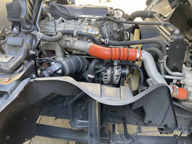 三菱ふそう キャンター 小型 バン TPG-FEB50(101688) 32枚目