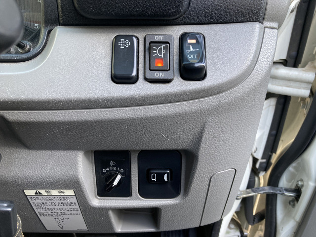 三菱ふそう キャンター 小型 バン TPG-FEB50(101688) 38枚目