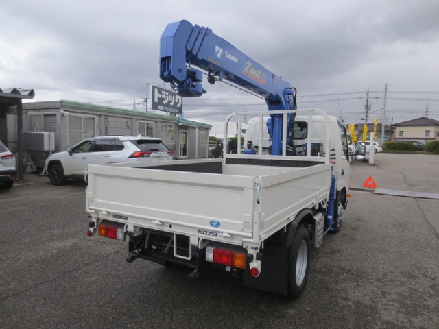 トヨタ ダイナ 小型 平ボディ（クレーン付） 2KG-XZU605(101701) 4枚目