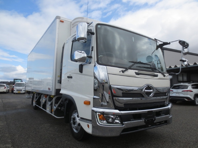 日野 レンジャー 中型 冷蔵冷凍バン 2KG-FD2ABG(101704) 2枚目