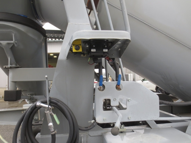 日野 レンジャー 増トン ミキサー車 2KG-GC2ABA(101711) 17枚目