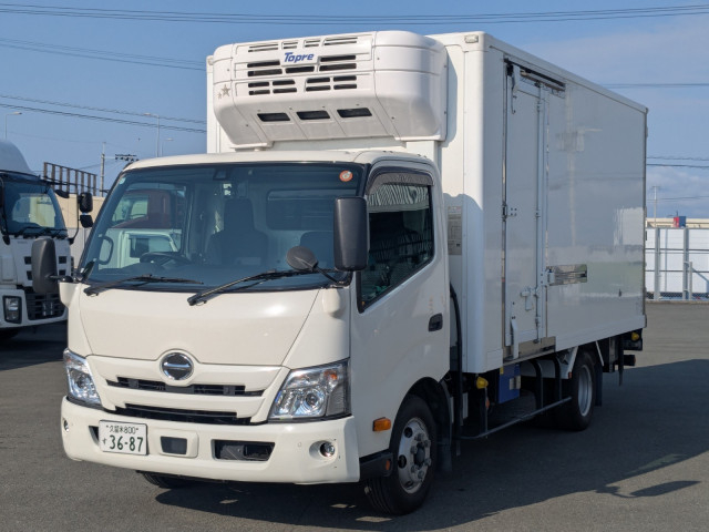 日野 デュトロ 小型 冷蔵冷凍バン 2RG-XZU712M(101713) 1枚目