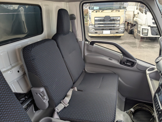 日野 デュトロ 小型 冷蔵冷凍バン 2RG-XZU712M(101713) 38枚目