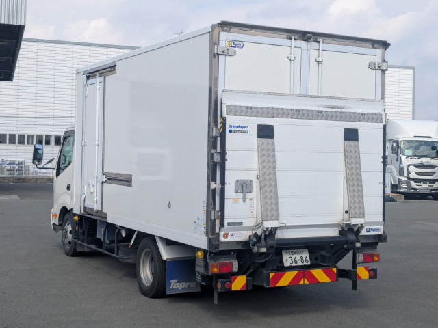 日野 デュトロ 小型 冷蔵冷凍バン 2RG-XZU712M(101716) 4枚目