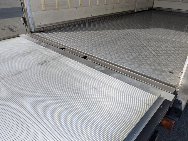 日野 デュトロ 小型 冷蔵冷凍バン 2RG-XZU712M(101716) 33枚目