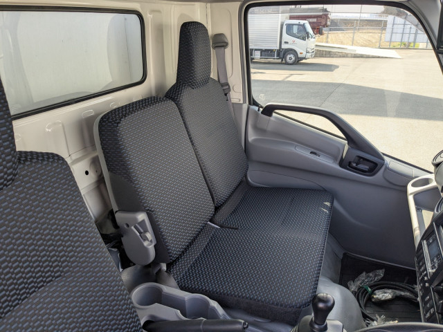 日野 デュトロ 小型 冷蔵冷凍バン 2RG-XZU712M(101716) 38枚目