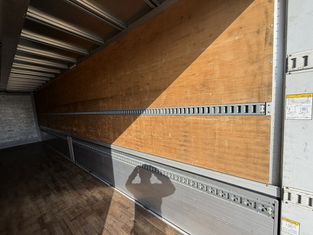 日野 プロフィア 大型 ウィング 2DG-FW1AHG(101720) 12枚目