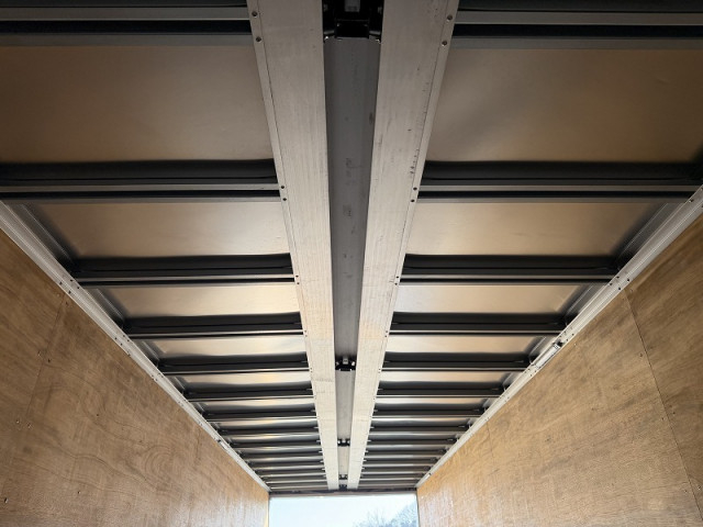 日野 プロフィア 大型 ウィング 2DG-FW1AHG(101720) 17枚目