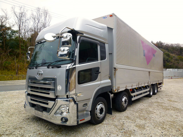 UDトラックス（日産） クオン 大型 ウィング 2PG-CG5CA(101721) 1枚目