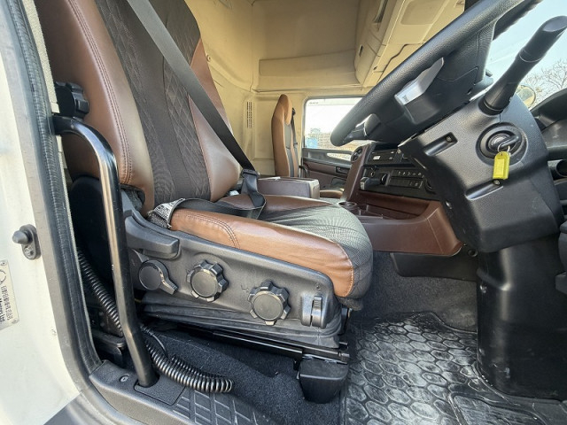 日野 プロフィア 大型 ウィング 2DG-FW1AHG(101720) 27枚目