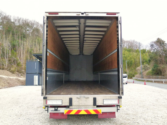 UDトラックス（日産） クオン 大型 ウィング 2PG-CG5CA(101721) 10枚目