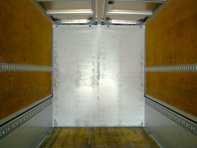 UDトラックス（日産） クオン 大型 ウィング 2PG-CG5CA(101721) 12枚目