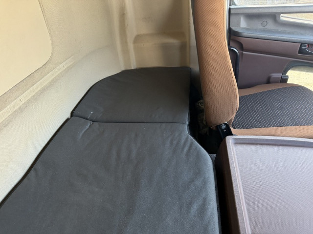 日野 プロフィア 大型 ウィング 2DG-FW1AHG(101720) 41枚目