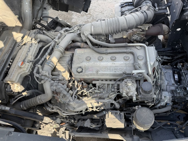 日野 プロフィア 大型 ウィング 2DG-FW1AHG(101720) 46枚目