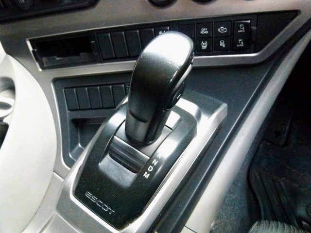 UDトラックス（日産） クオン 大型 ウィング 2PG-CG5CA(101721) 31枚目