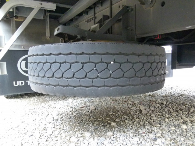 UDトラックス（日産） クオン 大型 ウィング 2PG-CG5CA(101721) 35枚目