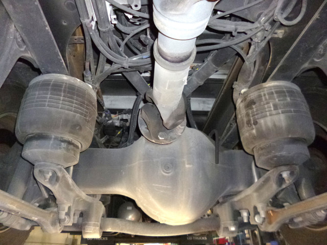 UDトラックス（日産） クオン 大型 ウィング 2PG-CG5CA(101721) 37枚目