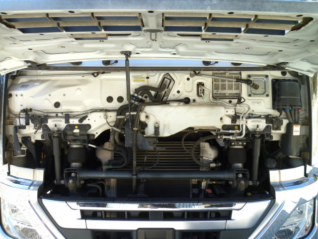 Nissan UD quon Large Wing body 2PG-CG5CA(101723) 8枚目