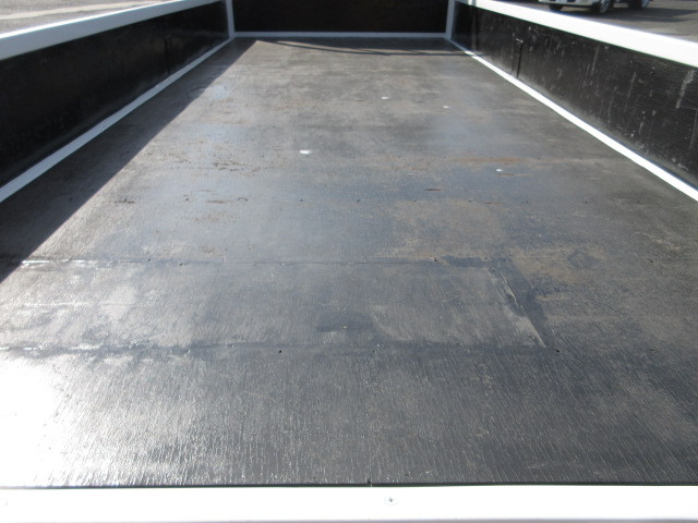 いすゞ エルフ 小型 平ボディ 2RG-NPR88AR(101724) 9枚目